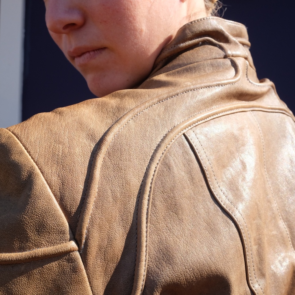 ANDREW MARC stone leather jacket